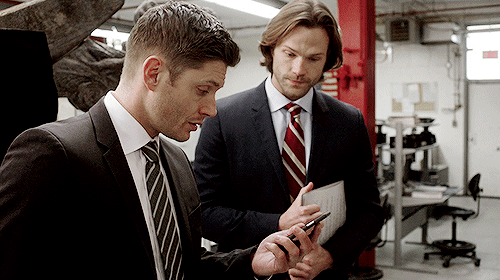 winchesters-getting-yelled-at-by-crowley-by-out-in-the-open
